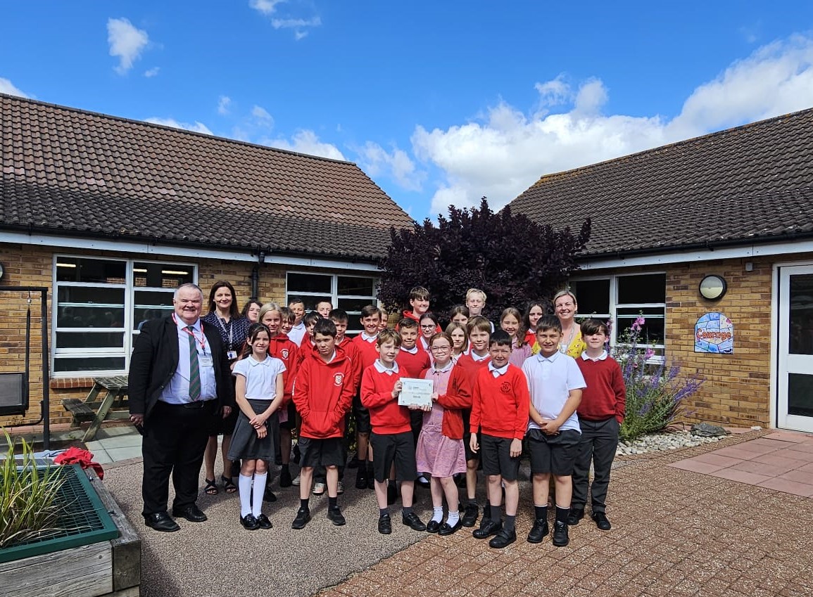 Surrey primary school recognised with Gold-level Global School Award